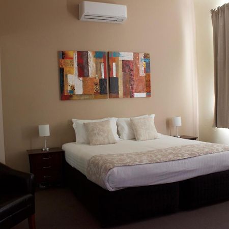 Balcony On Sixth Lodge Murray Bridge Quarto foto